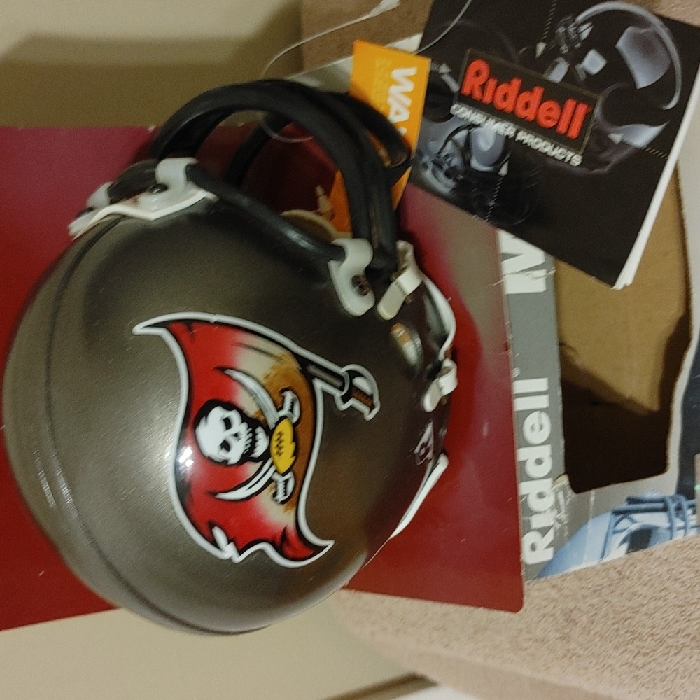 🏈 Riddell Mini Football Helmet - Picture 4 of 8